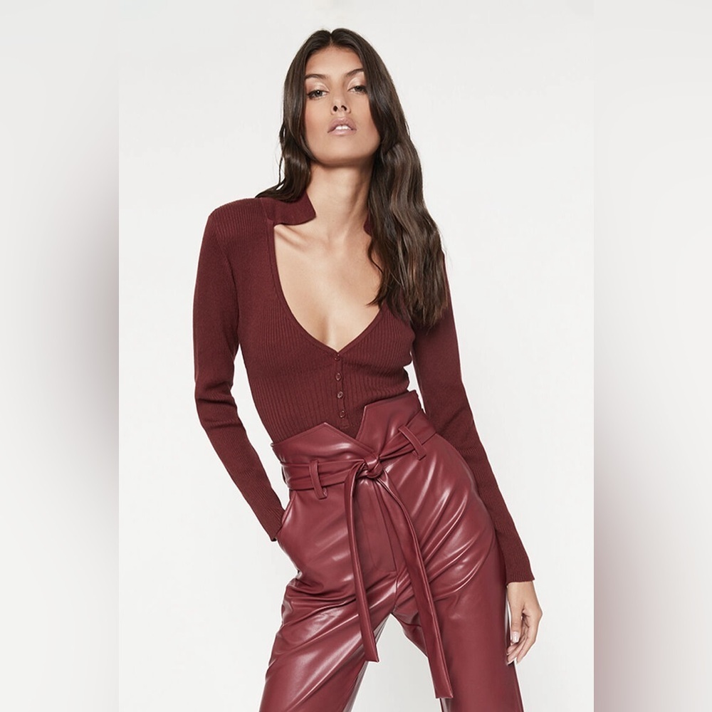 NWT BARDOT cotton blend ribbed collared burgundy bodysuit 4